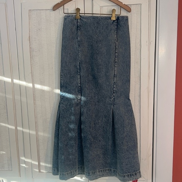 Khaite Women's Denim Levine Skirt Size 25 new - Picture 11 of 11